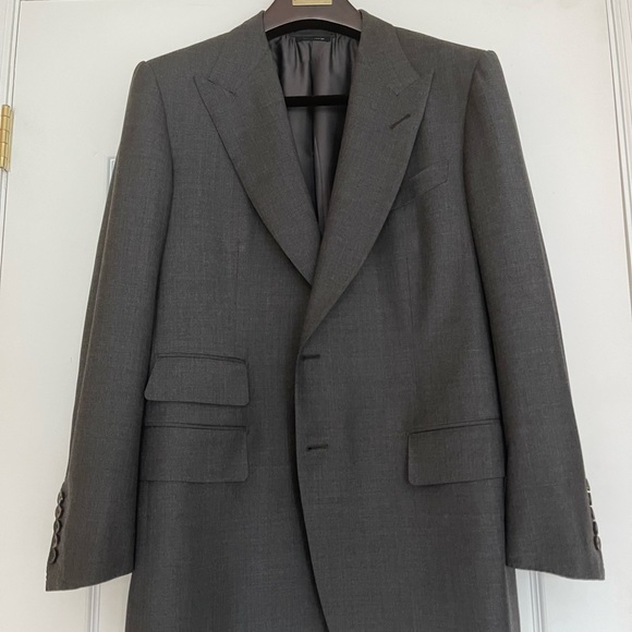 Tom Ford | 100% Authentic | Classic Men’s 56R 3-Piece Wool Suit - Picture 2 of 16